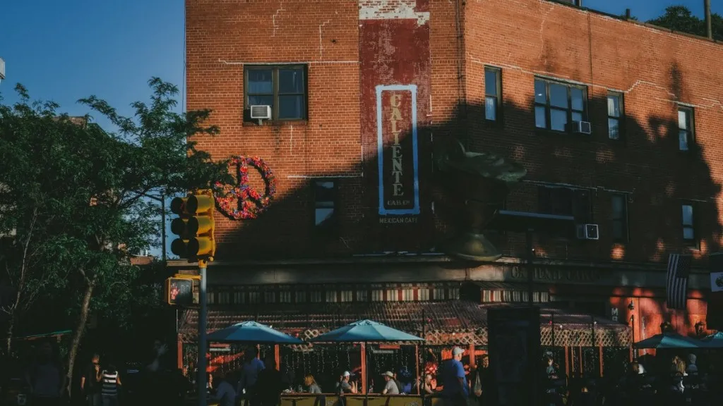 How Restaurants Can Increase Average Order Value Over the Phone